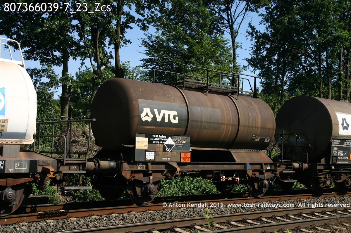 807366039-7_23_Zcs.jpg